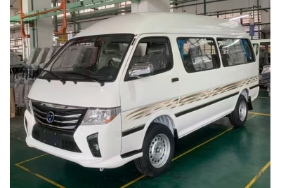 5.3m Hiace RHD Van